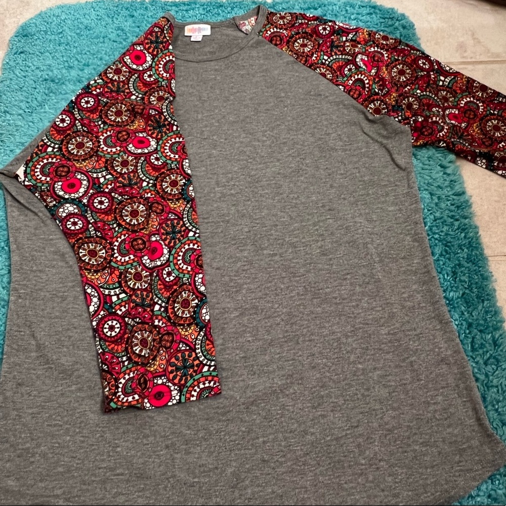 LulaRoe Randy Tee